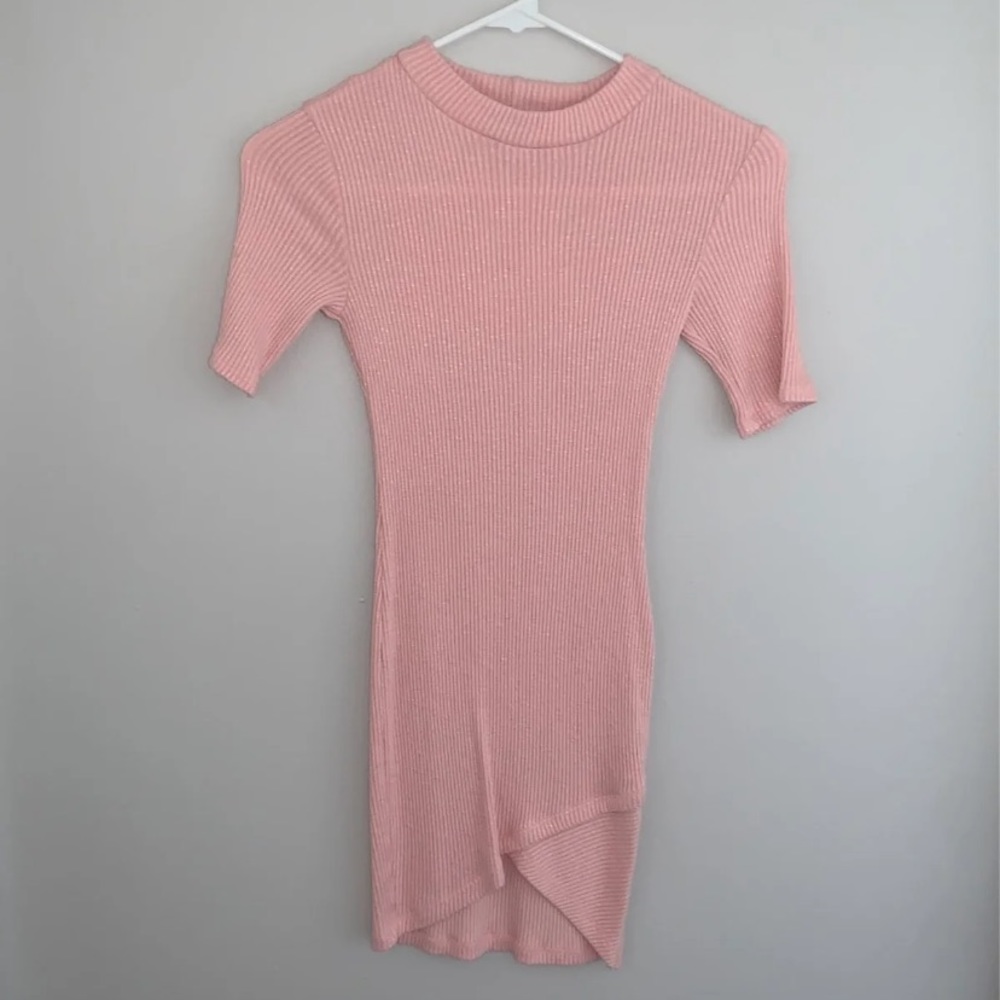 Short sleeve pink dress